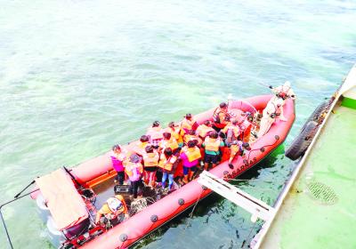 KM sabuk Nusantara 109 Kandas di Area Pelabuhan Bukide